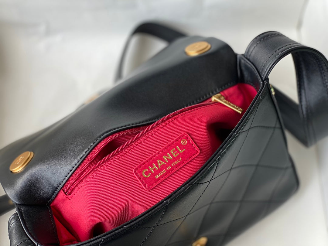 C h a n e l black 𝐒𝐢𝐳𝐞:𝟐𝟒/𝟔.𝟓/𝟏𝟖𝐜𝐦