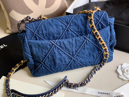 C h a n e l denim 26cm