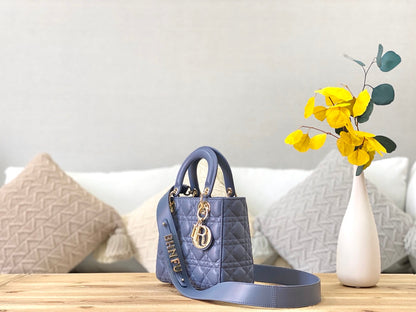 D i o r lady 20 ✖️16.5 ✖️8 cm