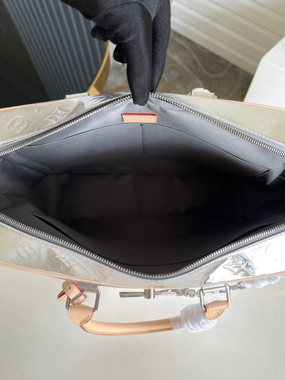 L v new Neo Porte Documents Voyage 40 x 31.5 x 10 cm