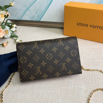Lv Size:17.5×11.5×3.5cm