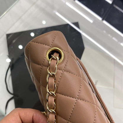 C h a n e l brown 22cm