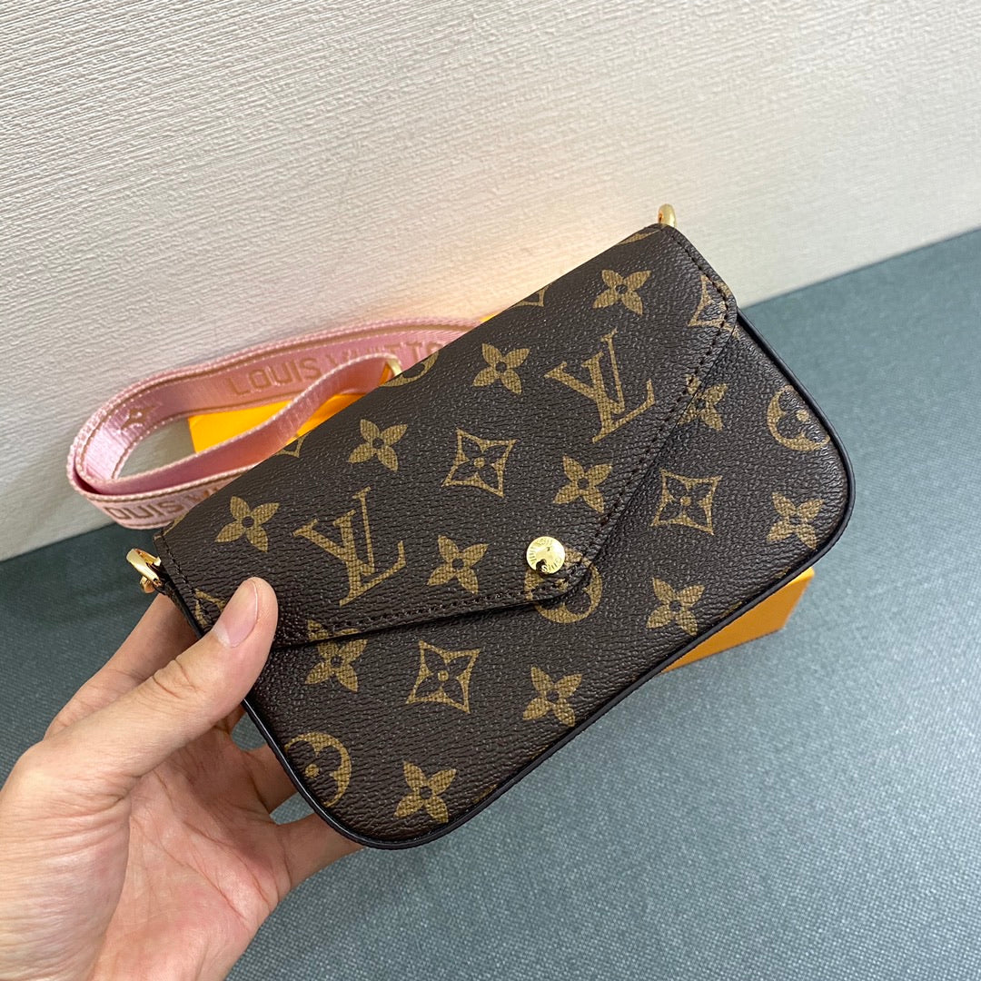 Lv Size:17*9.6*3.5cm pochette