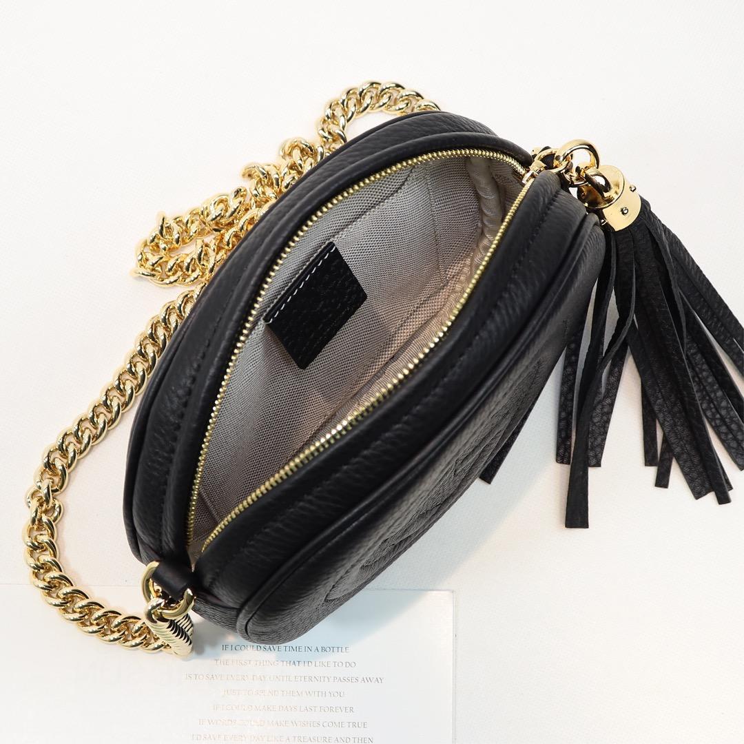 G u c c I black 18x14x4cm