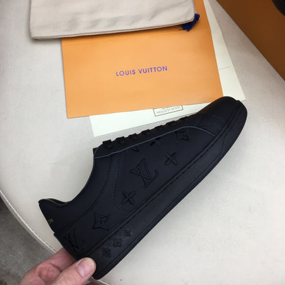 L V - P A T T E R N - S N E A K E R