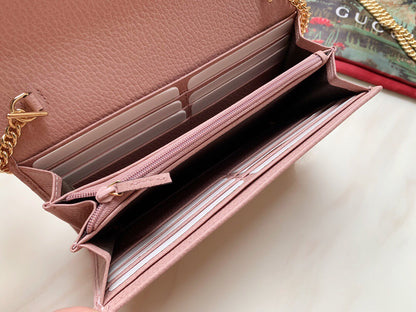 G u c c i wallet bag