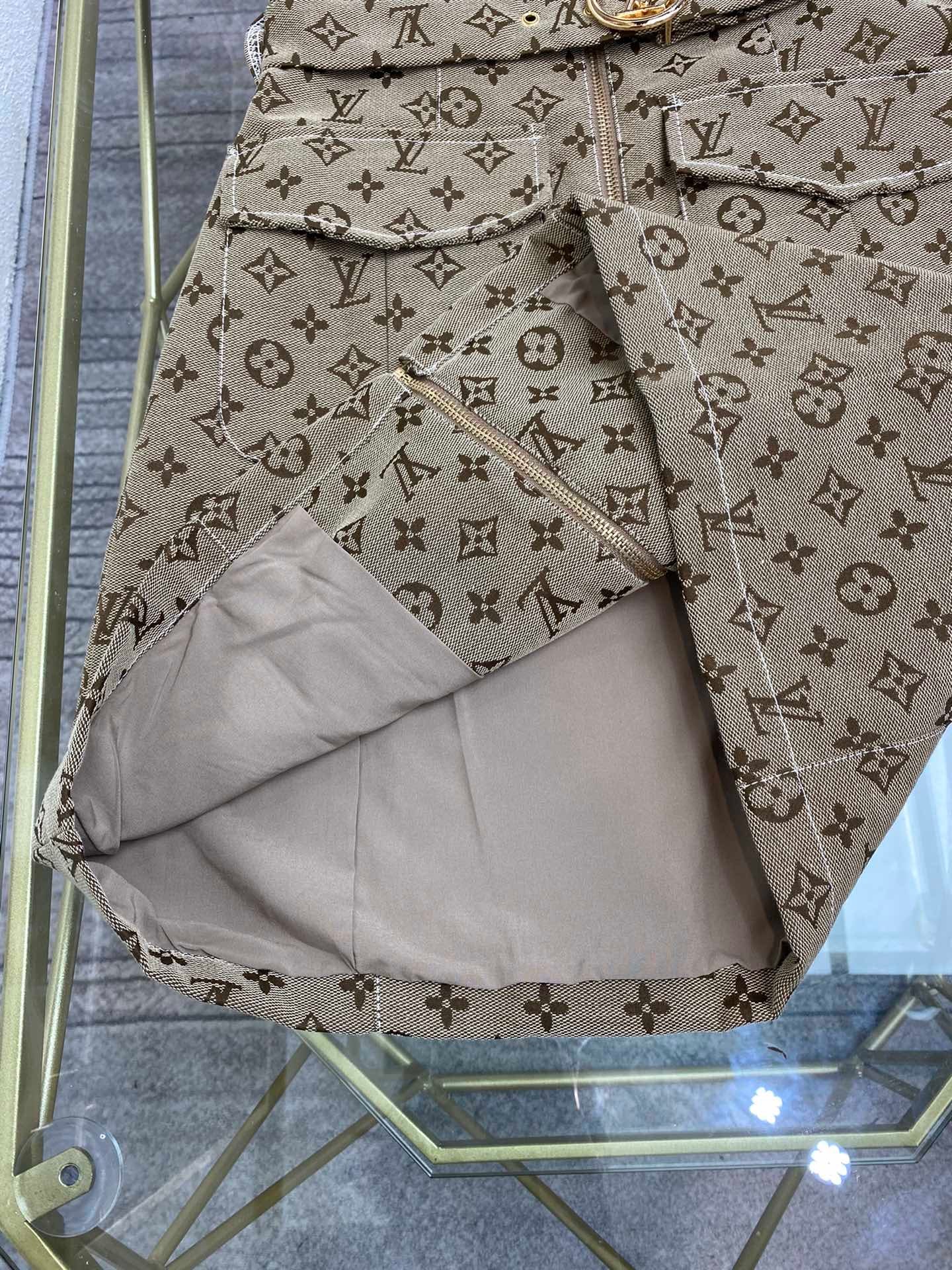 G classic style dress