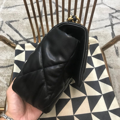 C h a n e l black 20  30 10(cm)