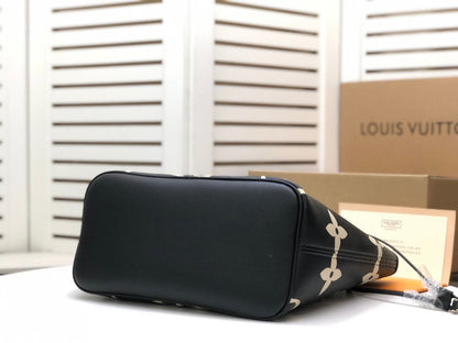 Lv Size:32×29×17cm