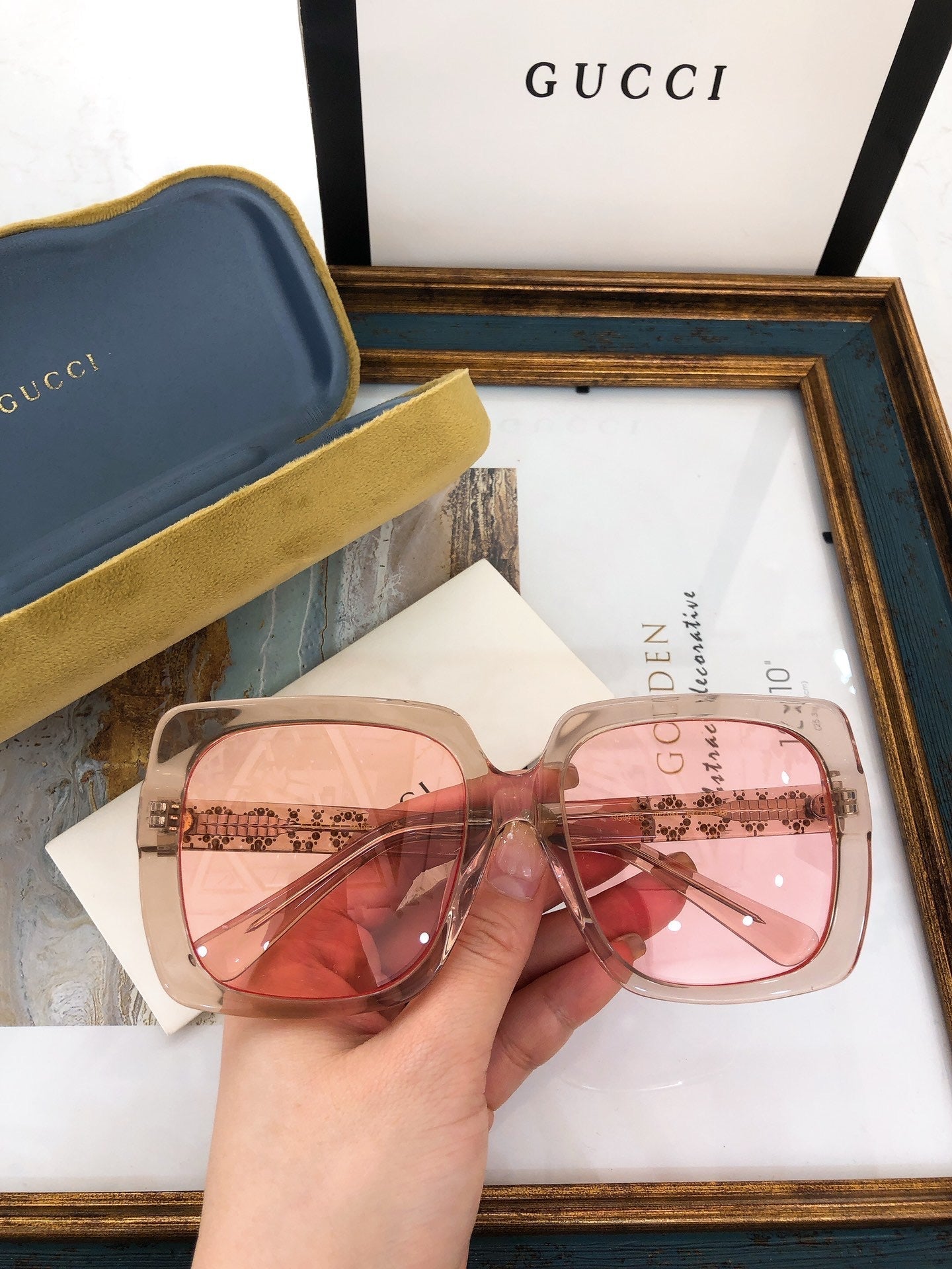 Women sun galsses sunnies