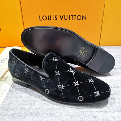 L V - V E L V E T - S L I P - O N S