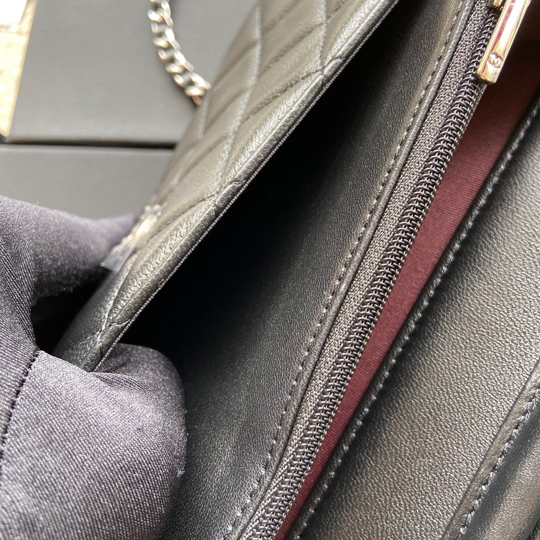 C h a n e l silver :w20×h13×d3.5cm