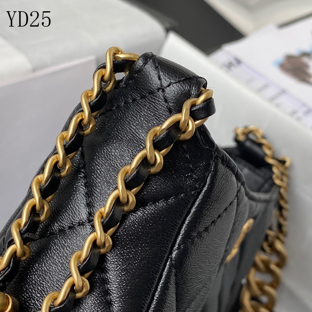 C h a n e l black 16cm