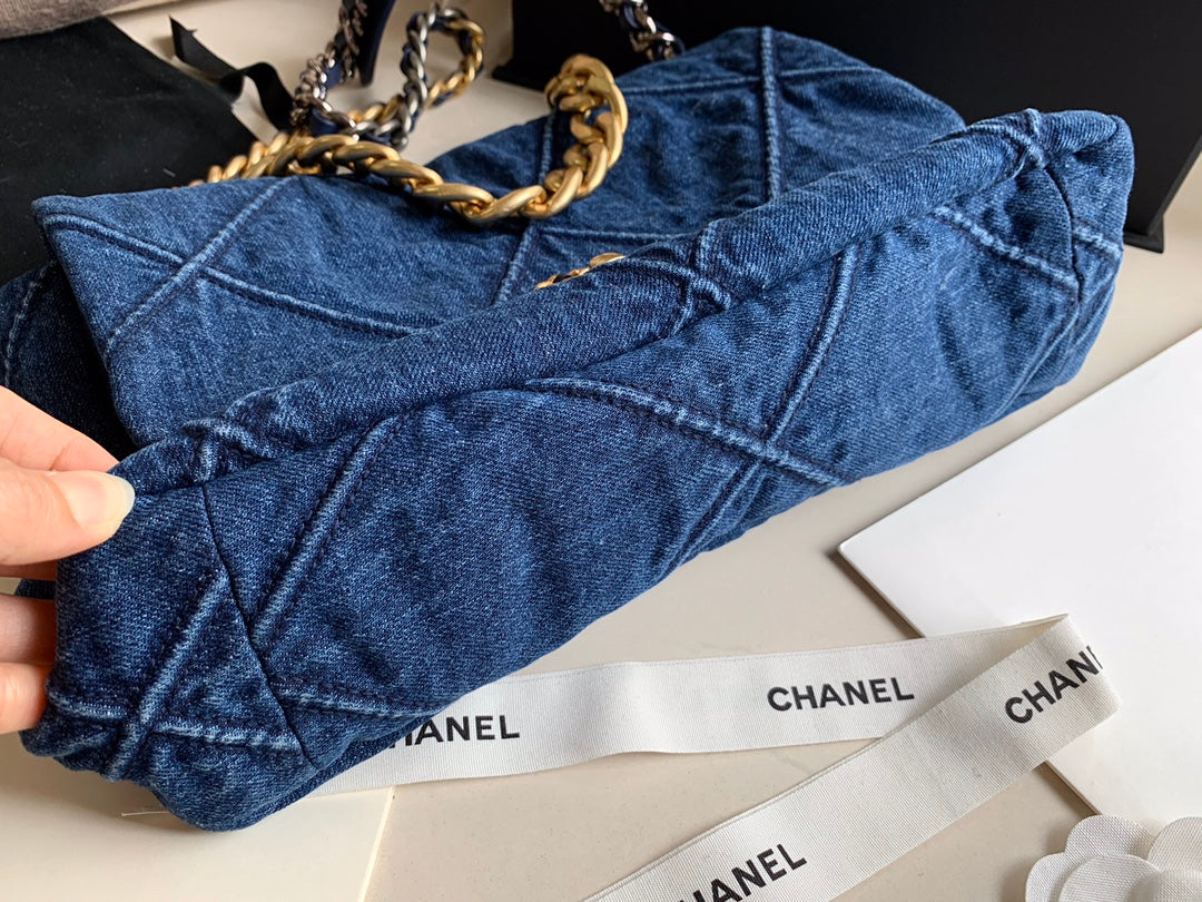 C h a n e l denim 30cm