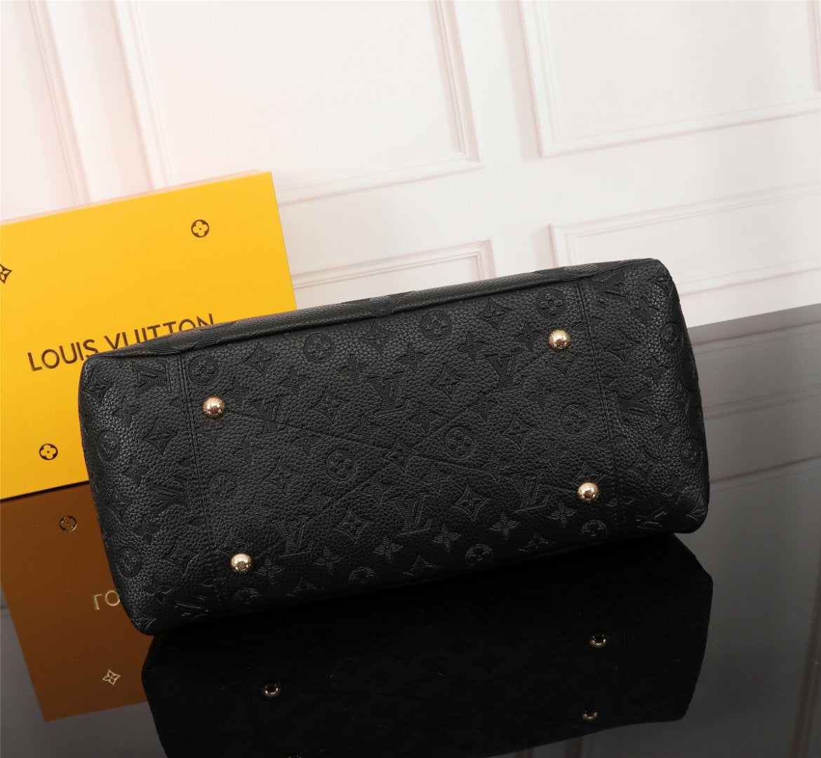 L v tote  42*32*16CM 95