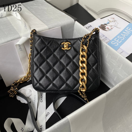 C h a n e l black 16cm