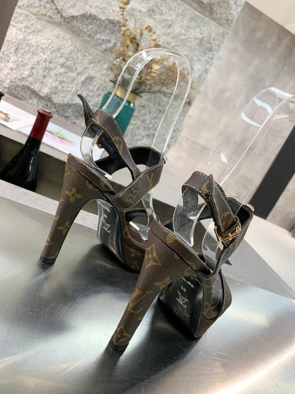 L v 10.5 cm heel 34-42