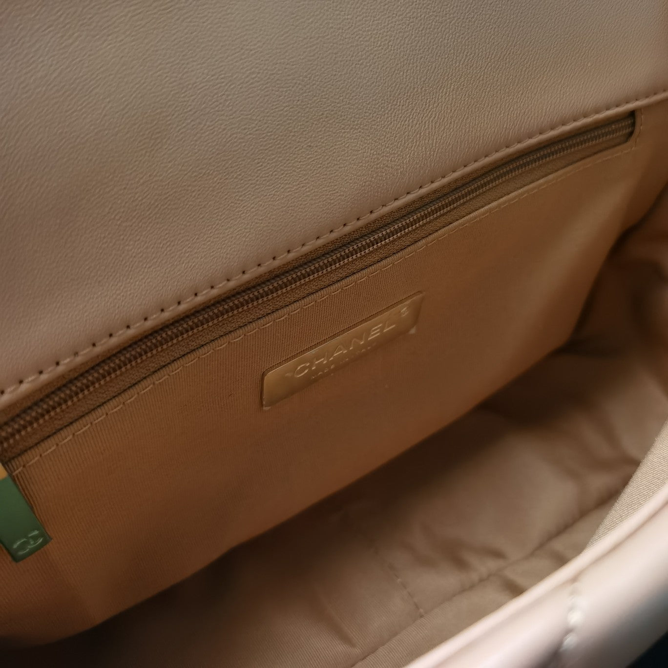 C h a n e l brown 20  30 10(cm)