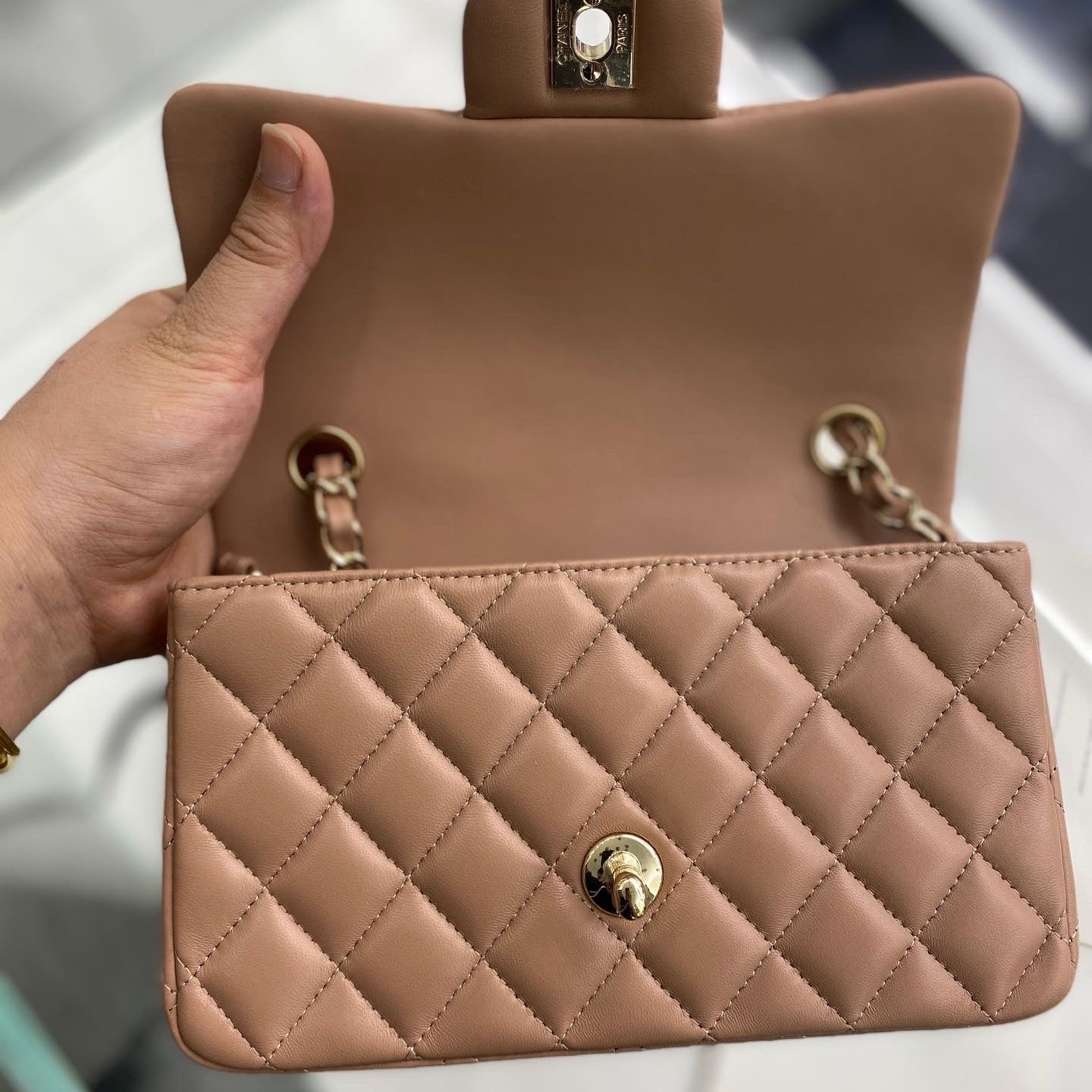 C h a n e l brown 22cm