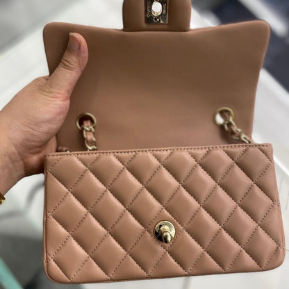 C h a n e l brown 22cm