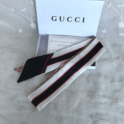 G u c c i scarf