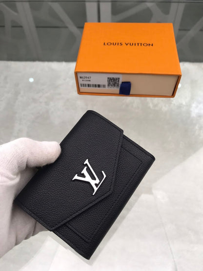 Lv wallet 8.5*12*1.5cm