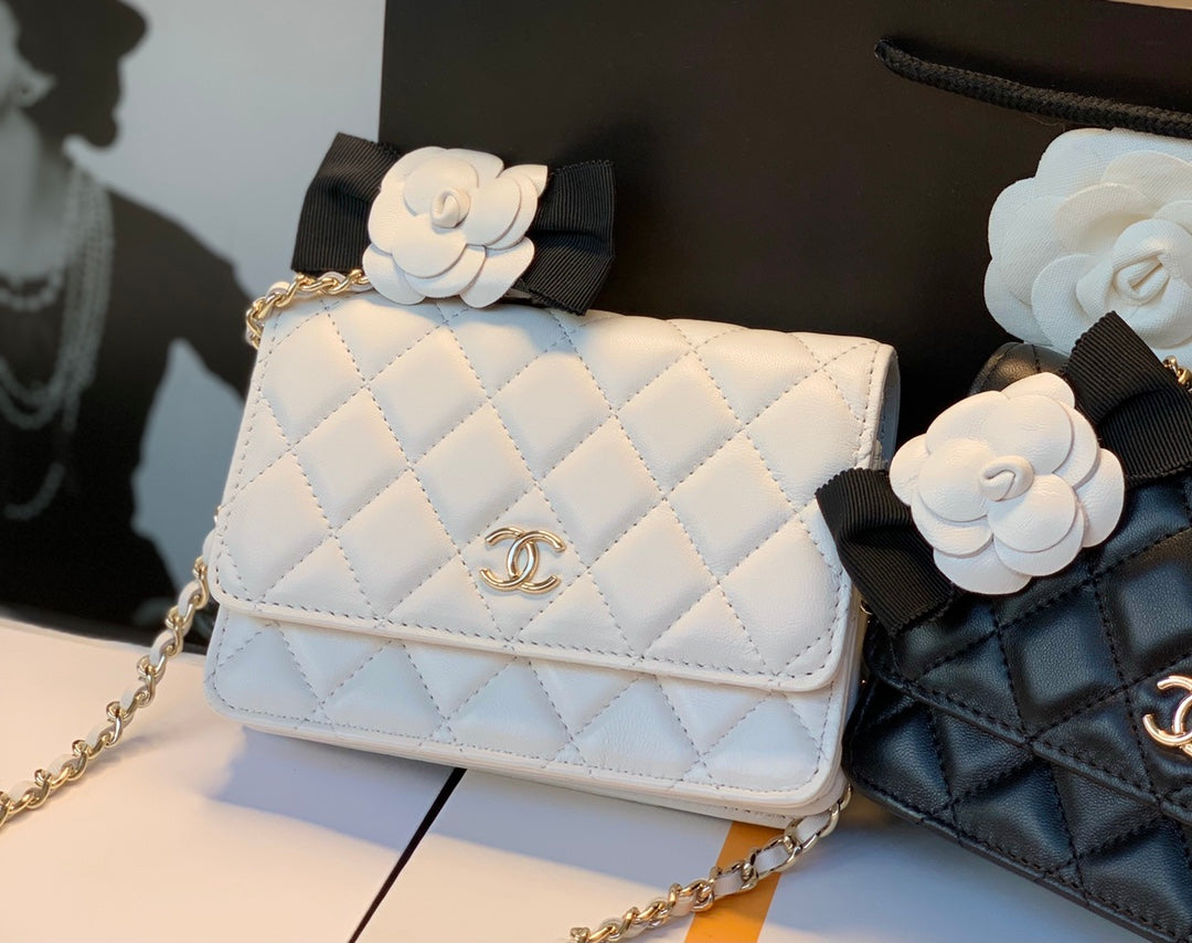 C h a n e l 15cm black/white