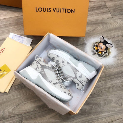 L V - S T A R R - S N E A K E R S