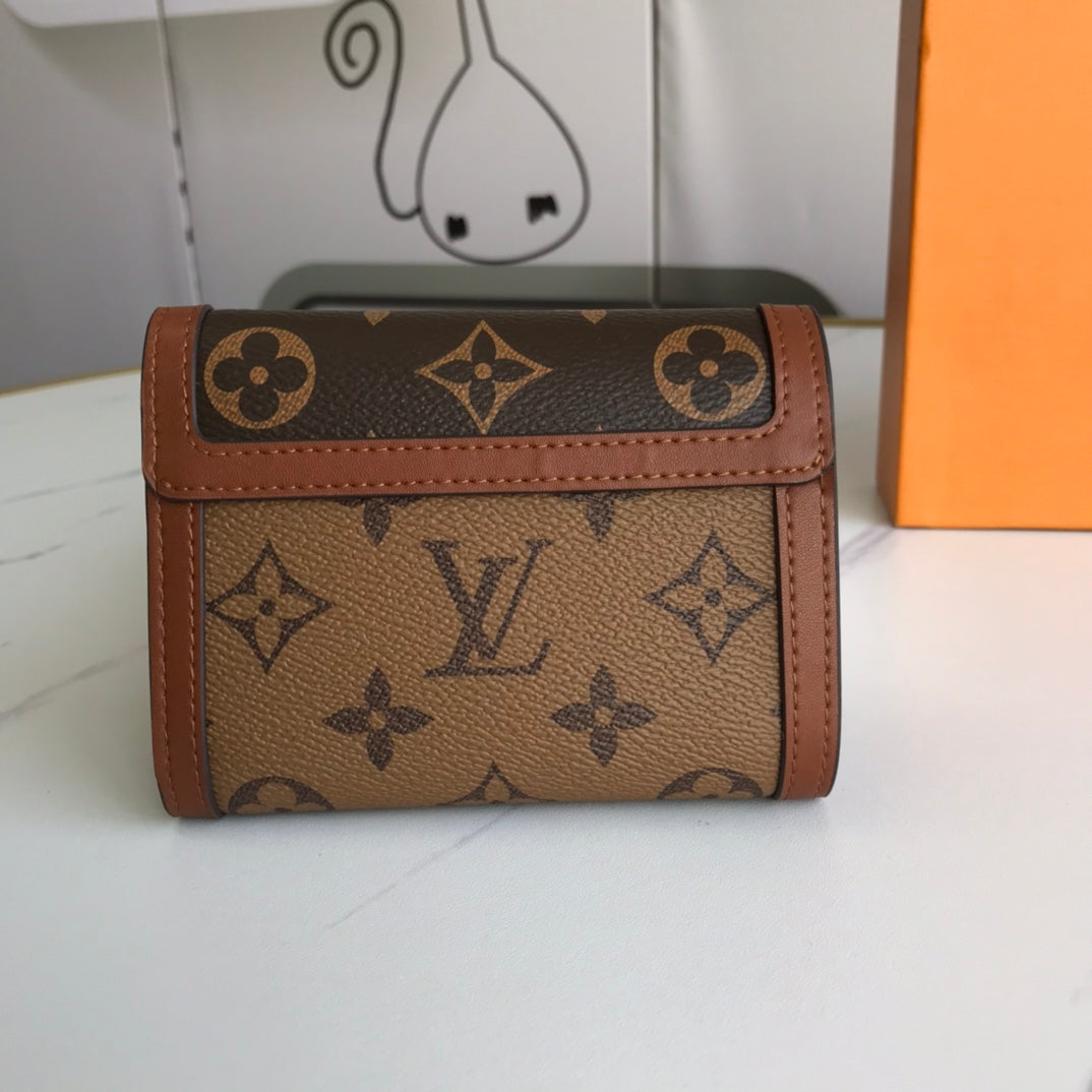 L v wallet Size:12*9.5*3.5 cm