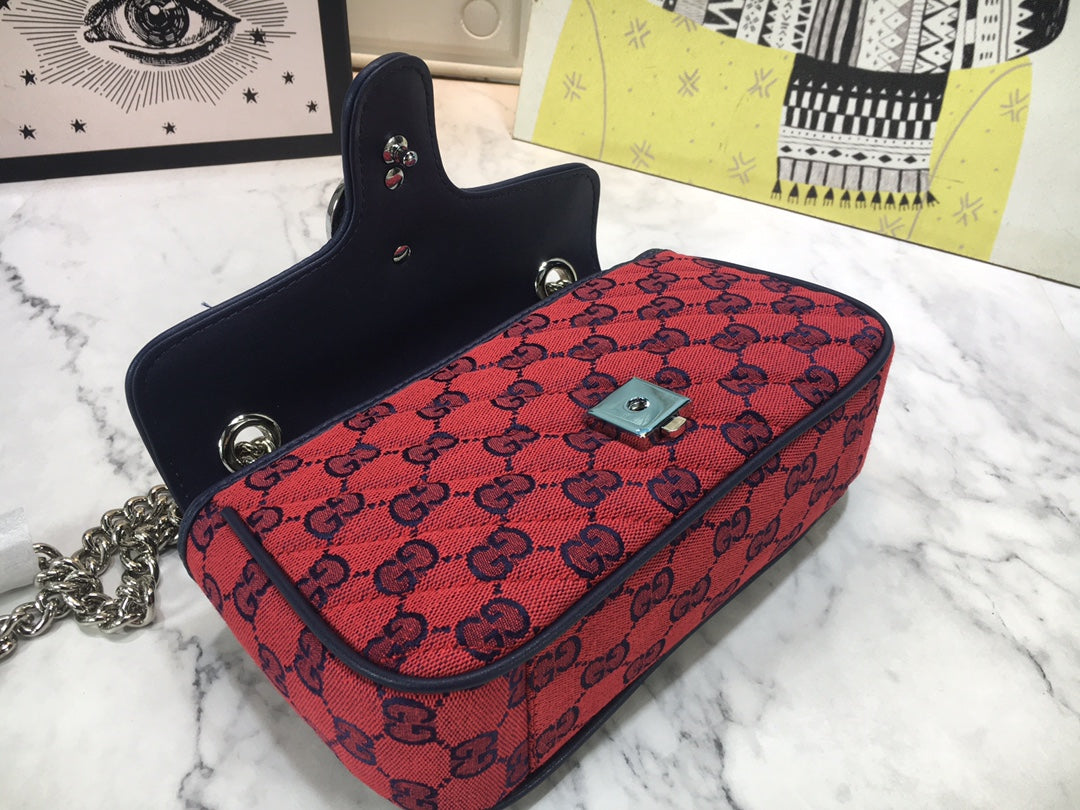 G u c c i red 22x14x6