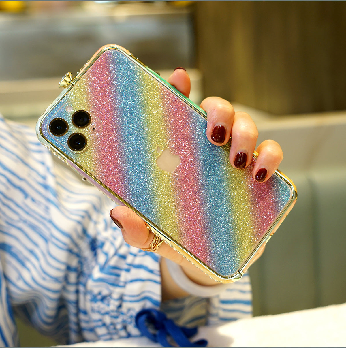 Hand-inlaid luxury shiny diamonds  phone case